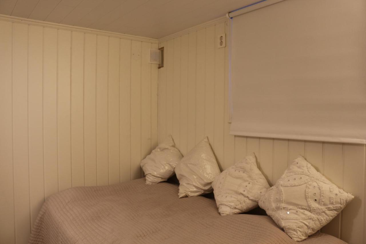 Nice Apartment With1 Bedroom Separate Living Room With A Sofa Bed And A Tiny Kitchen A Bathroom Located In Nordstrand Near By The Sea For 3 Guests With A Garden And Grill 5 Extra Guests With Extra Cost In The Cabin With Sea View Just Outside The Apar Oslo Buitenkant foto