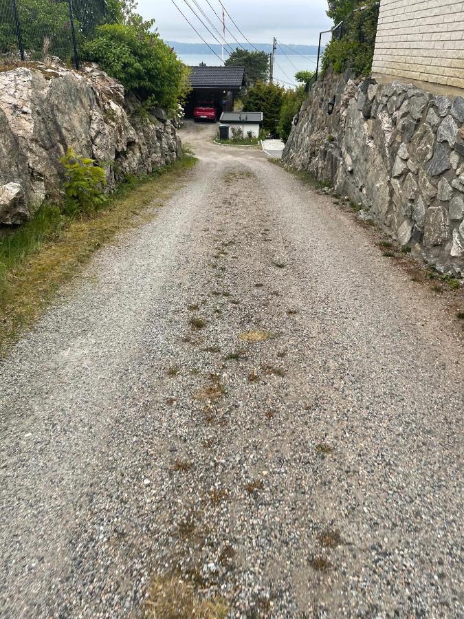 Nice Apartment With1 Bedroom Separate Living Room With A Sofa Bed And A Tiny Kitchen A Bathroom Located In Nordstrand Near By The Sea For 3 Guests With A Garden And Grill 5 Extra Guests With Extra Cost In The Cabin With Sea View Just Outside The Apar Oslo Buitenkant foto