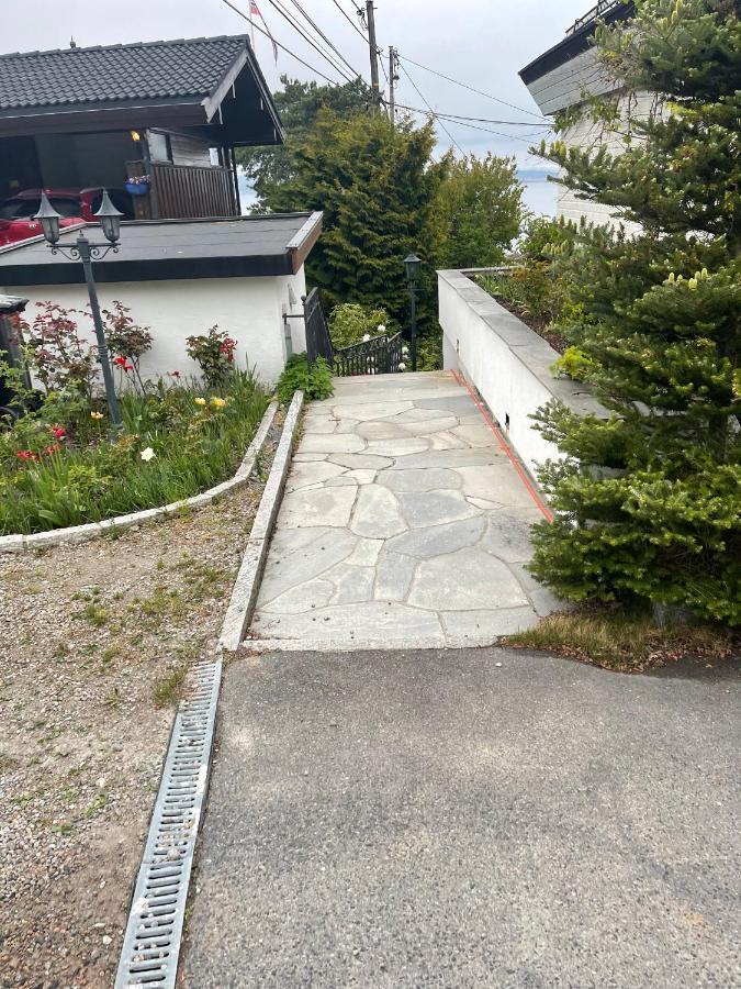 Nice Apartment With1 Bedroom Separate Living Room With A Sofa Bed And A Tiny Kitchen A Bathroom Located In Nordstrand Near By The Sea For 3 Guests With A Garden And Grill 5 Extra Guests With Extra Cost In The Cabin With Sea View Just Outside The Apar Oslo Buitenkant foto