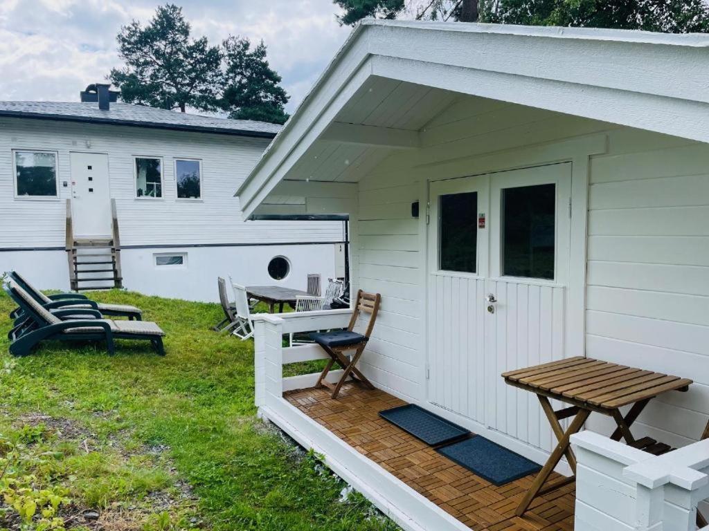 Nice Apartment With1 Bedroom Separate Living Room With A Sofa Bed And A Tiny Kitchen A Bathroom Located In Nordstrand Near By The Sea For 3 Guests With A Garden And Grill 5 Extra Guests With Extra Cost In The Cabin With Sea View Just Outside The Apar Oslo Buitenkant foto
