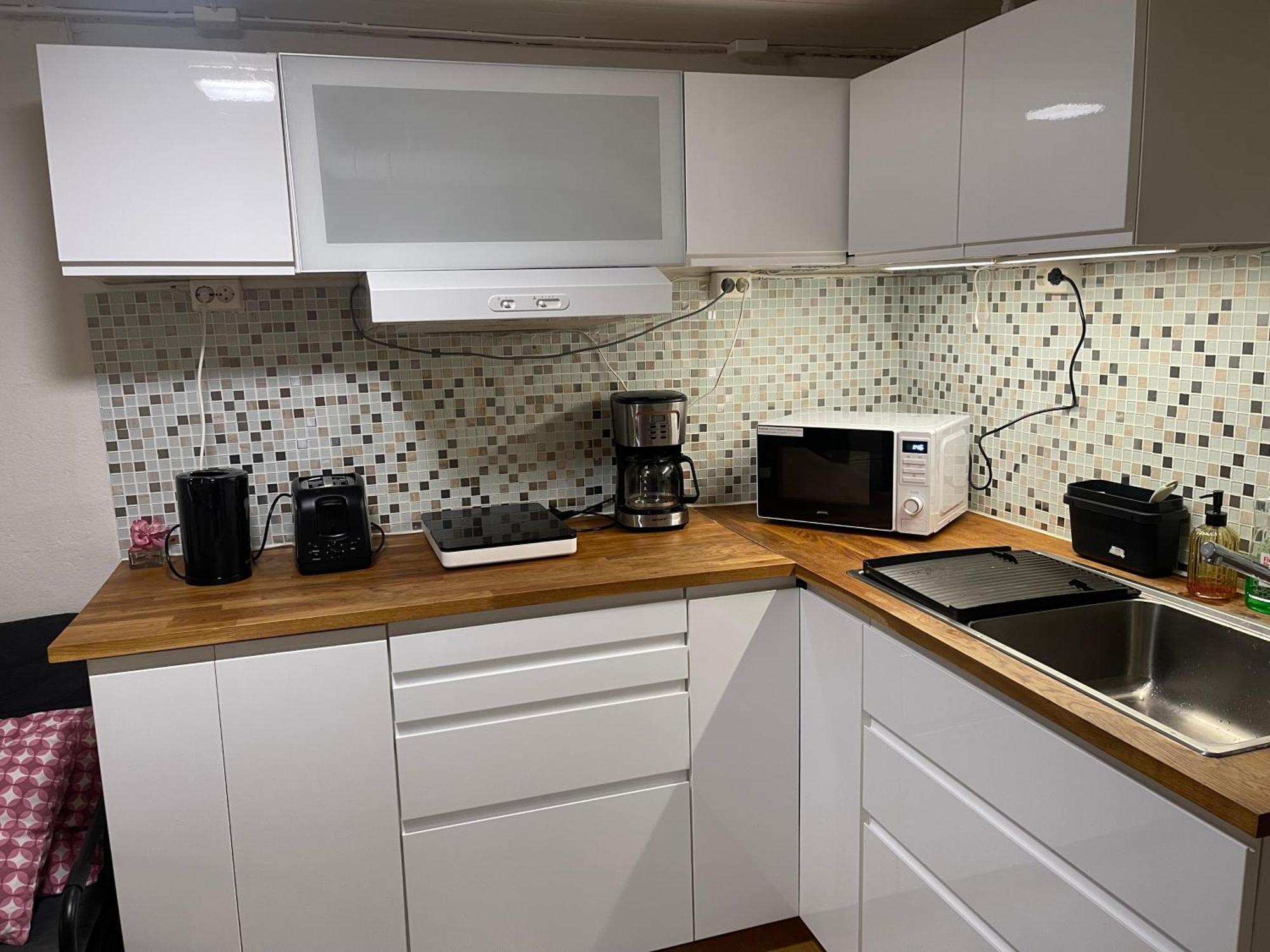 Nice Apartment With1 Bedroom Separate Living Room With A Sofa Bed And A Tiny Kitchen A Bathroom Located In Nordstrand Near By The Sea For 3 Guests With A Garden And Grill 5 Extra Guests With Extra Cost In The Cabin With Sea View Just Outside The Apar Oslo Buitenkant foto