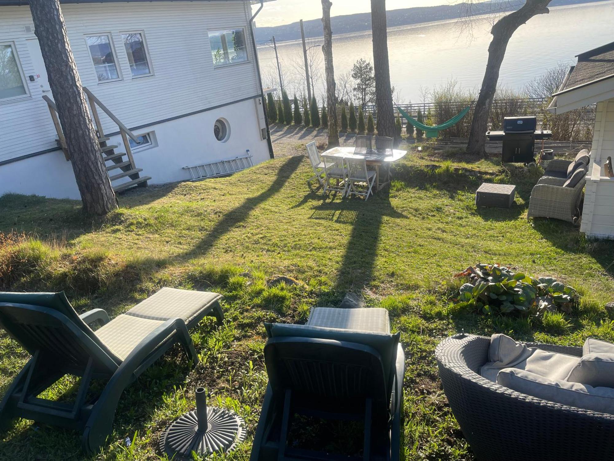 Nice Apartment With1 Bedroom Separate Living Room With A Sofa Bed And A Tiny Kitchen A Bathroom Located In Nordstrand Near By The Sea For 3 Guests With A Garden And Grill 5 Extra Guests With Extra Cost In The Cabin With Sea View Just Outside The Apar Oslo Buitenkant foto