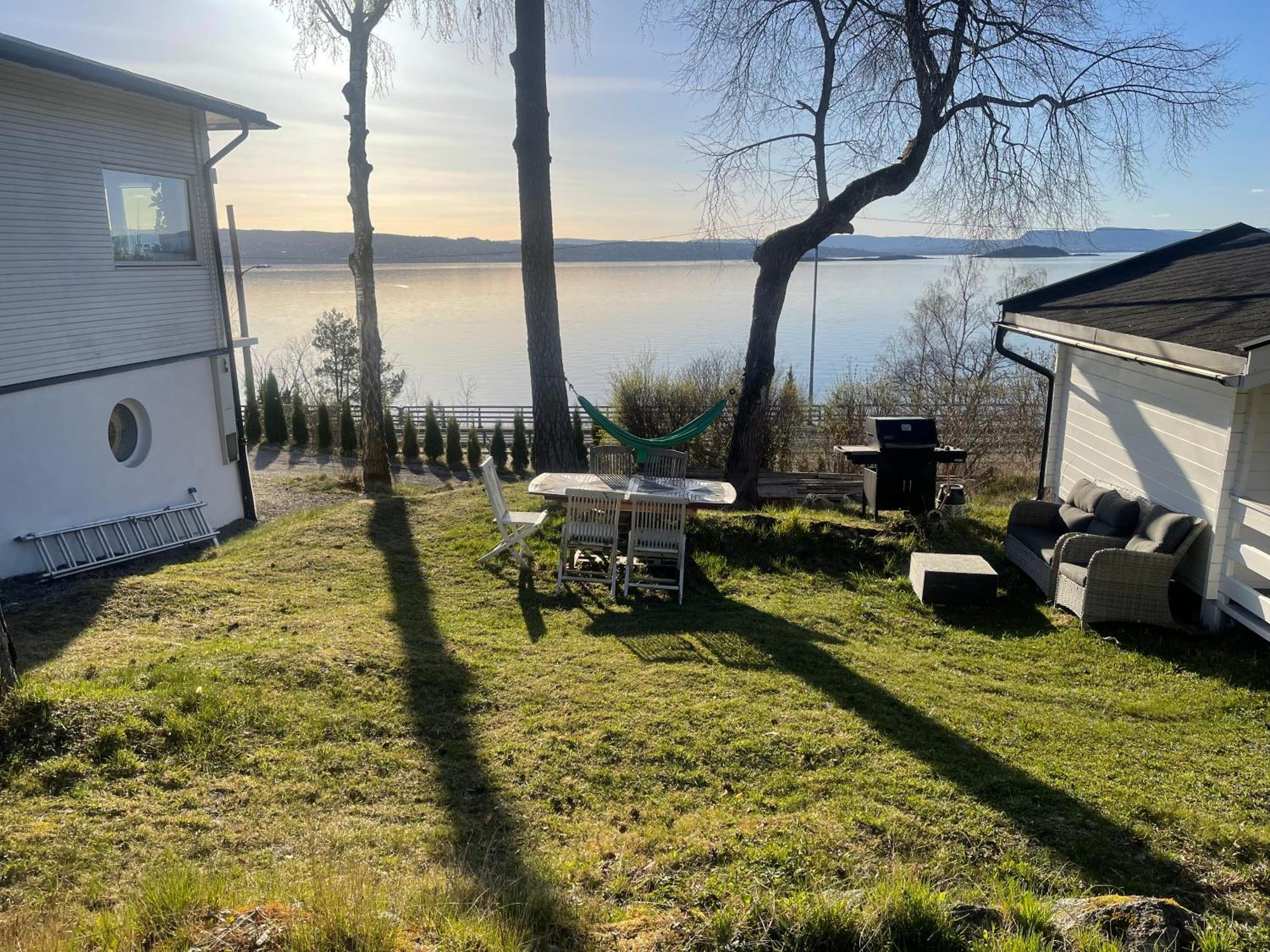 Nice Apartment With1 Bedroom Separate Living Room With A Sofa Bed And A Tiny Kitchen A Bathroom Located In Nordstrand Near By The Sea For 3 Guests With A Garden And Grill 5 Extra Guests With Extra Cost In The Cabin With Sea View Just Outside The Apar Oslo Buitenkant foto