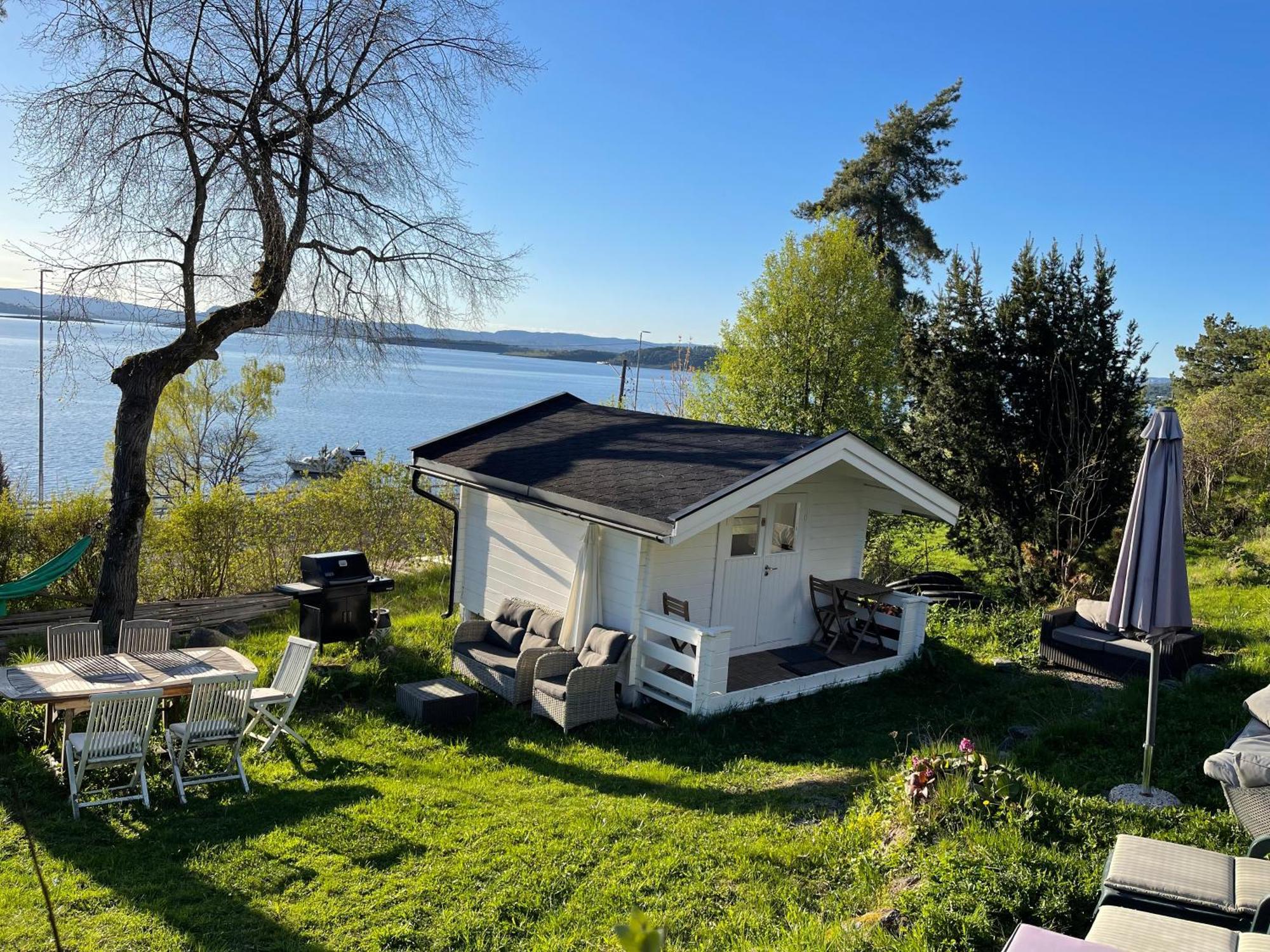 Nice Apartment With1 Bedroom Separate Living Room With A Sofa Bed And A Tiny Kitchen A Bathroom Located In Nordstrand Near By The Sea For 3 Guests With A Garden And Grill 5 Extra Guests With Extra Cost In The Cabin With Sea View Just Outside The Apar Oslo Buitenkant foto